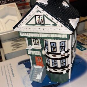 Department 56 "Beacon Hill "